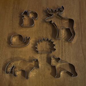 Animal Shaped Cookie Cutter Bundle. 6 in all. Moose, Squirrel, Fox, Bear, Snail